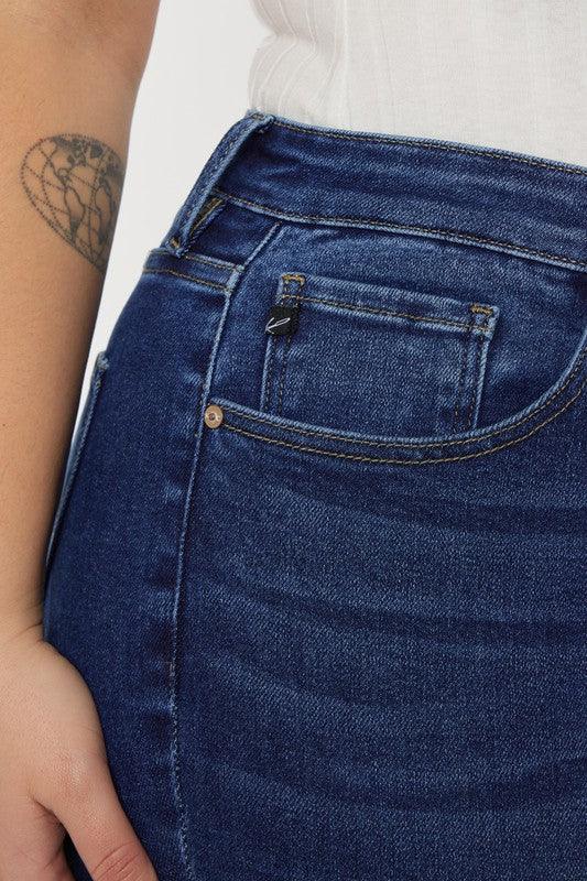 Plus Open Pack Slim Straight Jeans - Leur Beau Monde Boutique